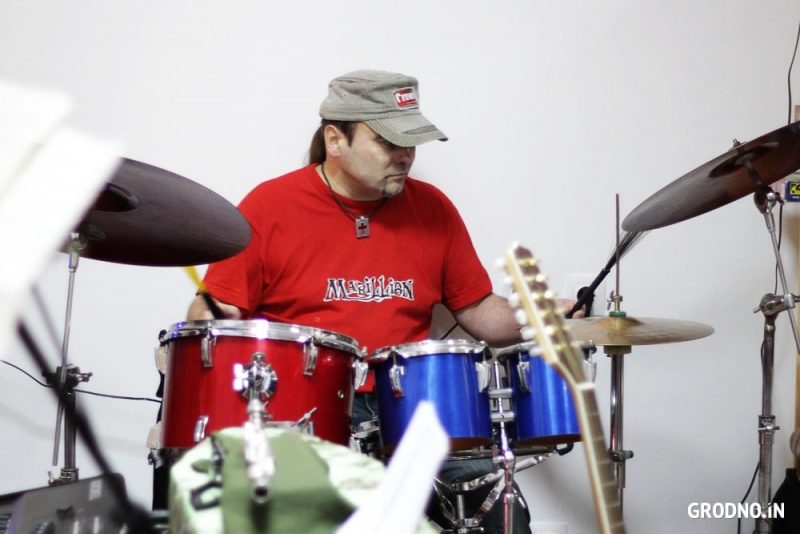 “Свели альбом - а он не услышал”. В Гродно за неделю умерли два музыканта - гродненцы вспоминают их наследие