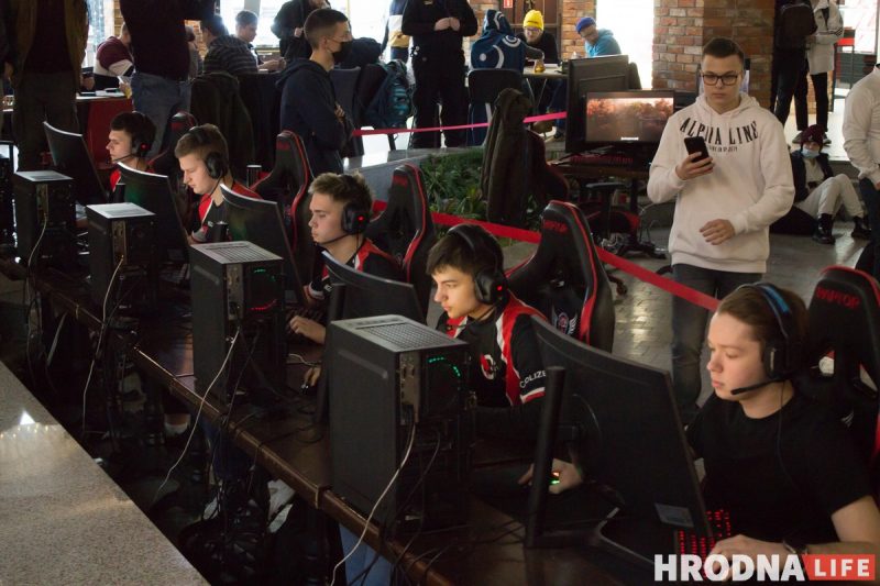 “Игры сближают”. В Гродно прошел фестиваль киберспорта “GEF CHRISTMAS OLD CITY FEST” “Игры сближают”. В Гродно прошел фестиваль киберспорта “GEF CHRISTMAS OLD CITY FEST”