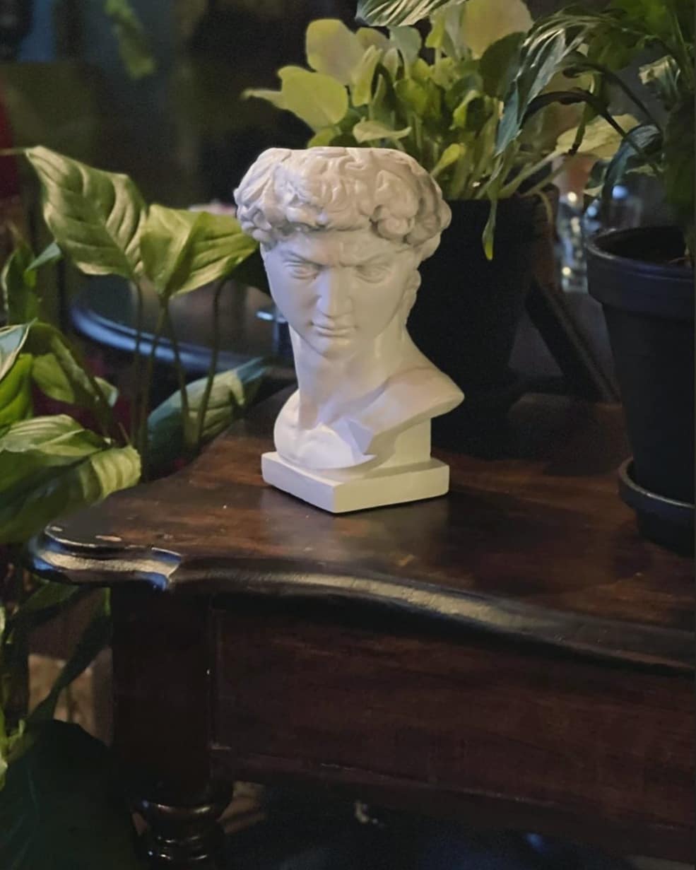 Веганский диско-бар “Сон” из Гродно открылся в Минске. Концепцию и меню сохранили