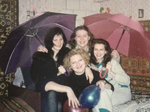 Заглянуть в будущее и “познакомиться” с женихом. Гродненки рассказали, как гадали на святки и что из этого вышло