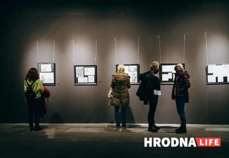 "Что в три года рисовал, то и сейчас”. Художник Павел Татарников привёз в Гродно ретроспективную выставку