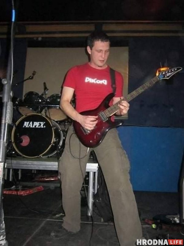 «Бывших гитаристов не бывает». Артём «Колян» Пузыня заново записал альбом, над которым работал 10 лет назад