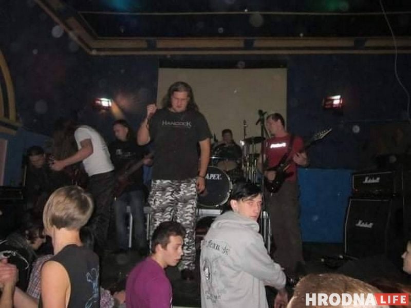 «Бывших гитаристов не бывает». Артём «Колян» Пузыня заново записал альбом, над которым работал 10 лет назад