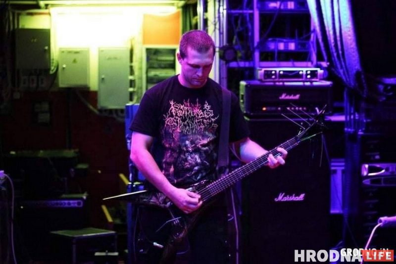 «Бывших гитаристов не бывает». Артём «Колян» Пузыня заново записал альбом, над которым работал 10 лет назад