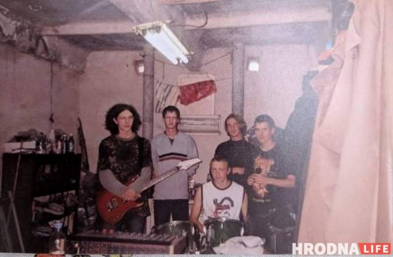 «Бывших гитаристов не бывает». Артём «Колян» Пузыня заново записал альбом, над которым работал 10 лет назад