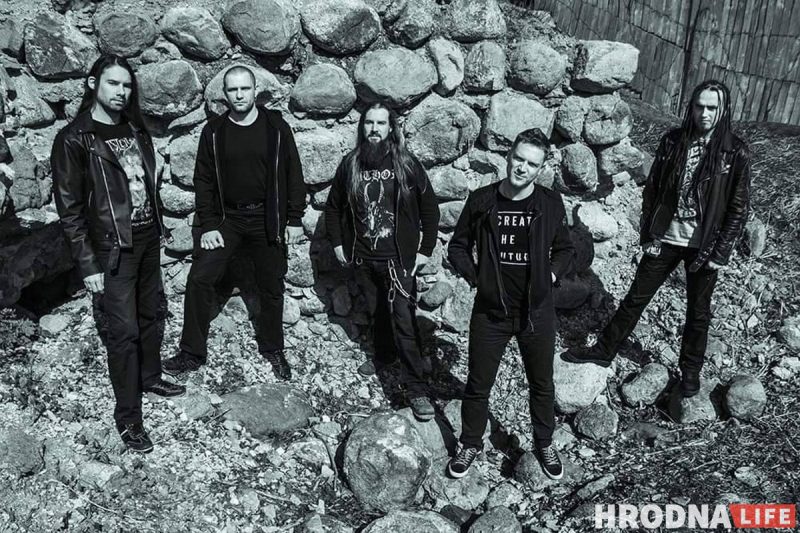 «Бывших гитаристов не бывает». Артём «Колян» Пузыня заново записал альбом, над которым работал 10 лет назад