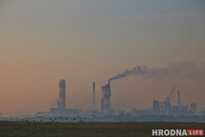 Сотрудников “Гродно Азот” переведут на БЕЛКАРТ из-за санкций