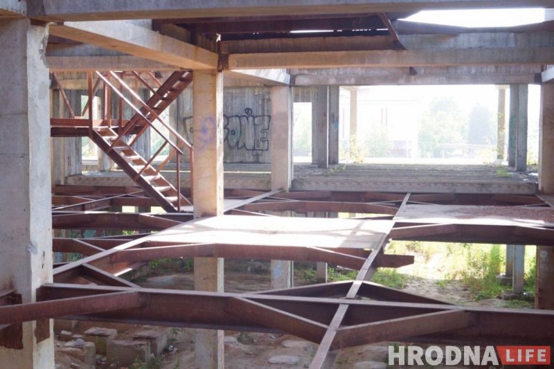 З іншапланетнай базы – у склад для малака. Самы таямнічы даўгабуд Гродна чакаюць перамены