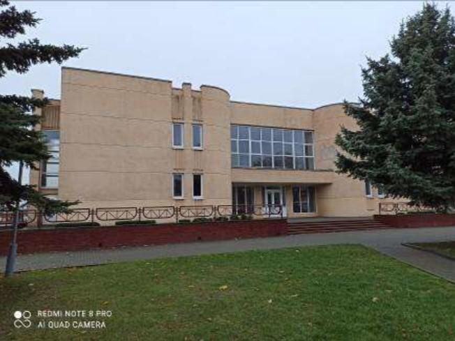 В “деревне будущего” под Гродно продают бассейн. Жители надеялись, что его отремонтируют