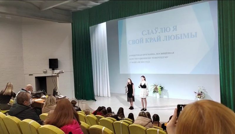 Референдум в Гродно: задерживают одиночные пикеты, выдворяют с участка и разгоняют собравшихся под участками (обновлено)