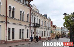 Бывшие «Спорттовары» выставили на аукцион: за сколько можно арендовать магазин в центре Гродно?