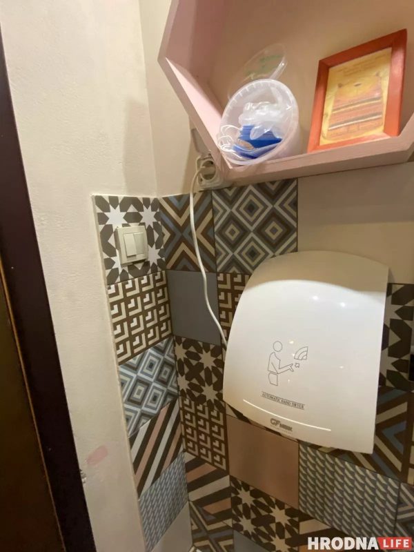 Рейтинг туалетов в гродненских кофейнях: смотрите, кто получил "Золотой ёршик" от инспектора-кота