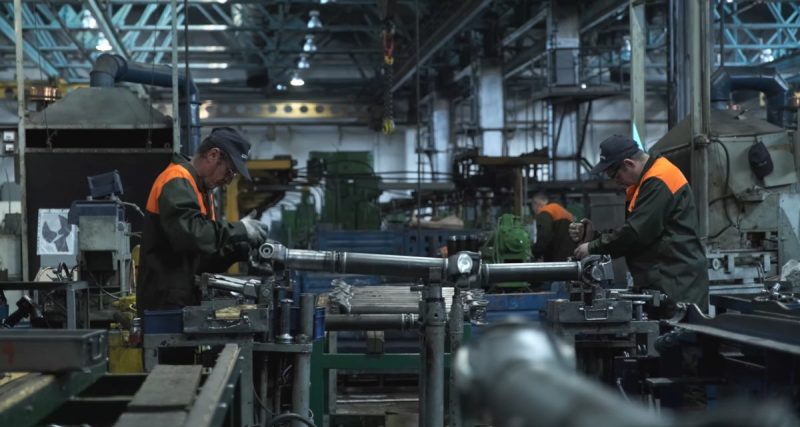 Больше 100 человек готовы взять на “Белкард”. Какие вакансии предлагают украинцам в Гродно В цеху "Белкард". Скриншот Hrodna.life из фильма, посвященного 70-летию ОАО "Белкард"