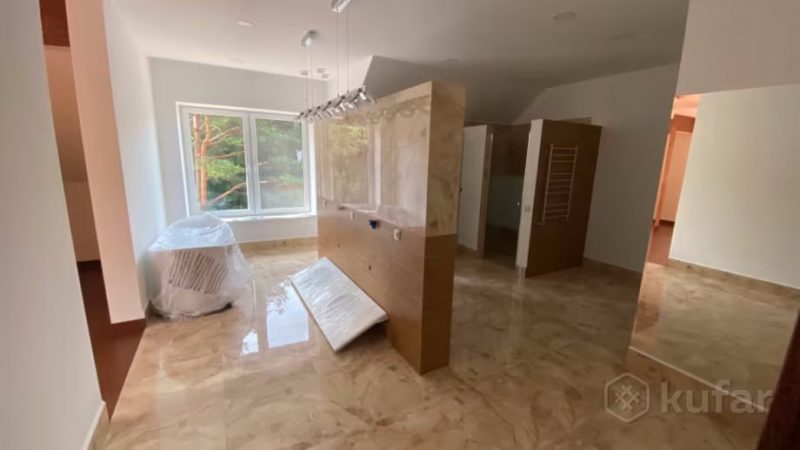 Ад $ 300 000 да $ 700 000. Як выглядаюць самыя дарагія катэджы, якія прадаюцца ў Гродне