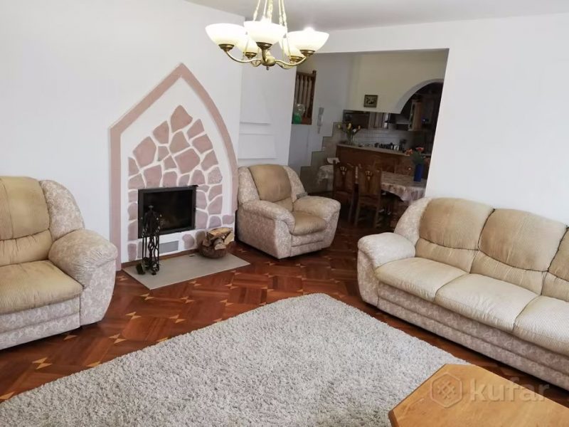 Ад $ 300 000 да $ 700 000. Як выглядаюць самыя дарагія катэджы, якія прадаюцца ў Гродне