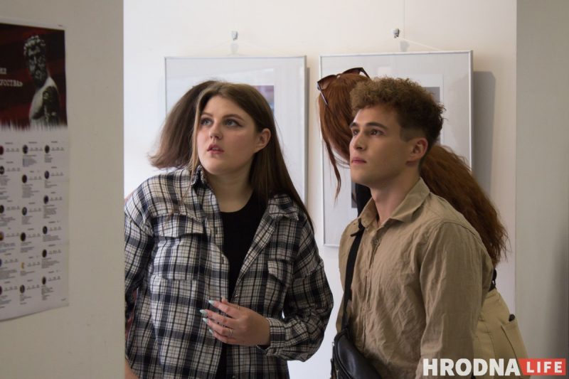 Тату ў мастацтве і рок праз класіку. У Гродне татуіроўшчыкі і музыкі прадставілі супольны арт-праект