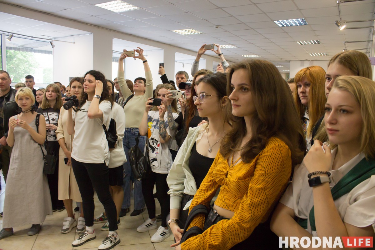 Тату ў мастацтве і рок праз класіку. У Гродне татуіроўшчыкі і музыкі прадставілі супольны арт-праект