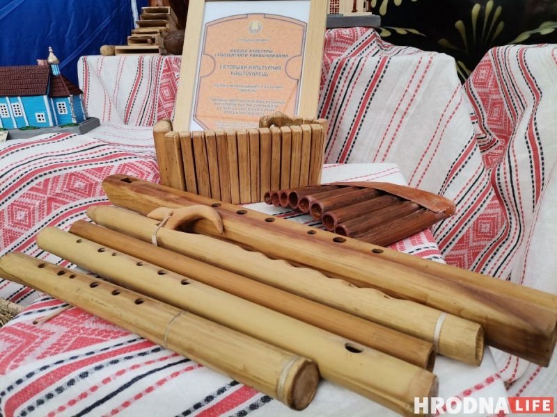 Иконы, конфеты, санатории и казачий хор. На фестивале в Гродно презентовали туристический потенциал Беларуси