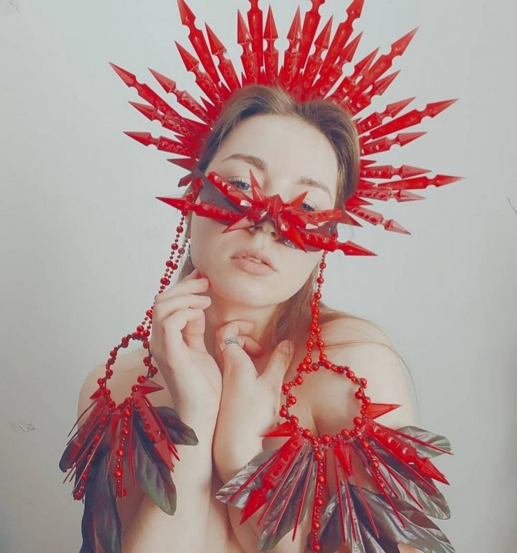 Дизайнерские головные уборы из перьев от Маргариты Бариновой, Маргарита Баринова