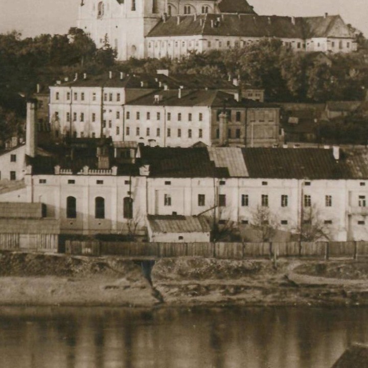 “Лагер” по чешским рецептам, самоубийство и 6 млн бутылок. Чем прославились первые владельцы гродненского пивзавода