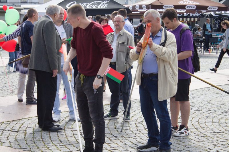 С песнями от охраны и выставкой сельхозтехники: в Гродно отпраздновали День Независимости