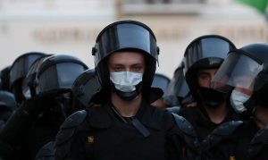 «Часть людей сядет, часть уедет, экономика будет подорвана». Что говорили гродненцы в 2020 году в «будке гласности»