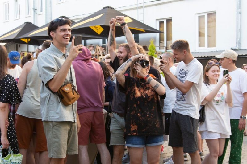 "Ты ў старасці таксама будзеш каву людзям разносіць?" У Гродне прайшоў другі латэ-арт-батл