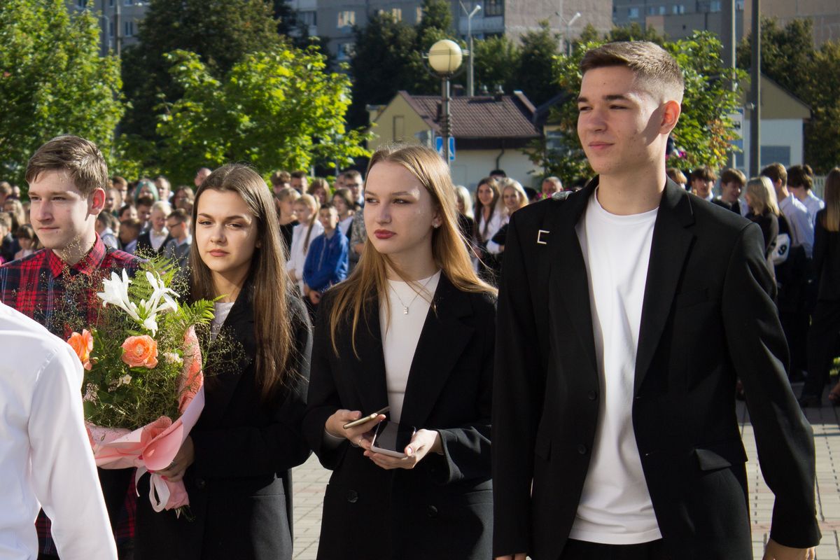 В школах Гродно прошли праздничные линейки (ФОТО)