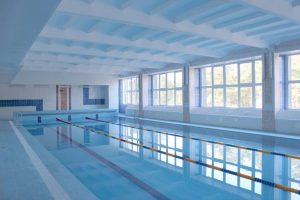 Здание профилактория “Гродно Азот” снесут. Его неоднократно пытались продать Бассейн "Гродно Азот". Фото: azots.by