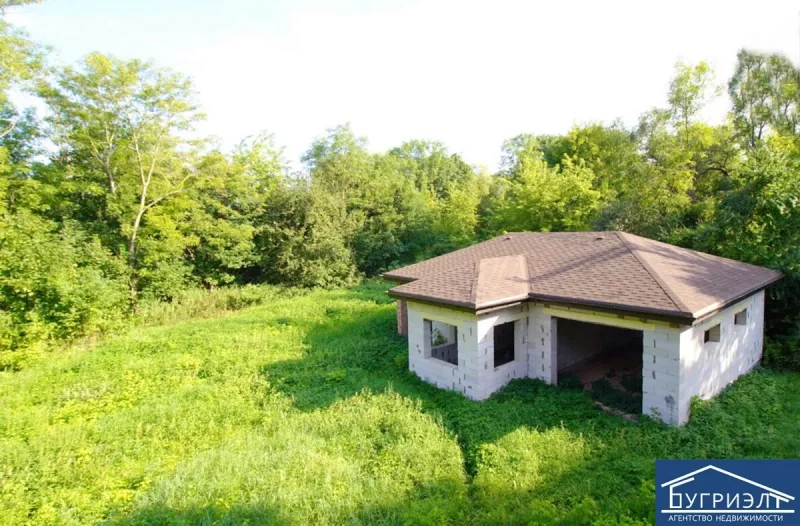 В Скиделе продают дом-замок при костеле XIX в. за $ 95 тысяч