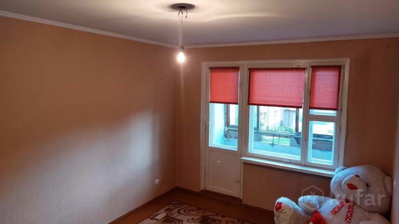 В соседней комнате - семья из трех человек и собака. Какие отдельные комнаты и за сколько можно купить в Гродно