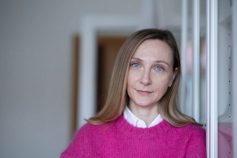 «Люди боятся этого слова из трёх букв». Психолог Ольга Величко о женщинах с онкологическими диагнозами и о том, как быть их близким