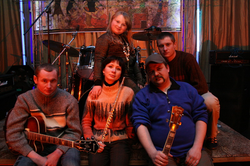 Бывший клуб “Stop Line” продали. Вспоминаем по фото, каким он был