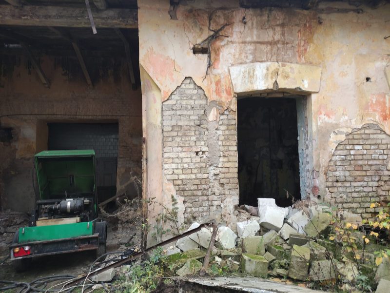 "Падвалы даходзяць да сярэдзіны Нёмана". Паглядзіце, як ідзе рэканструкцыя гродзенскага піўзавода