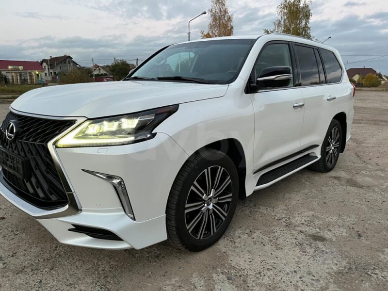 От 260 тысяч до полумиллиона. Какие самые дорогие подержанные машины можно купить в Гродно