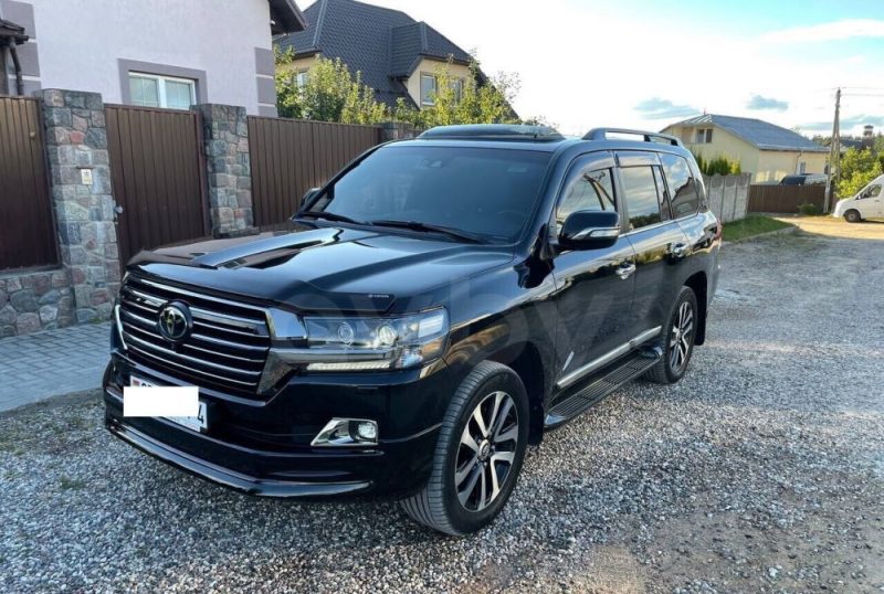 От 260 тысяч до полумиллиона. Какие самые дорогие подержанные машины можно купить в Гродно