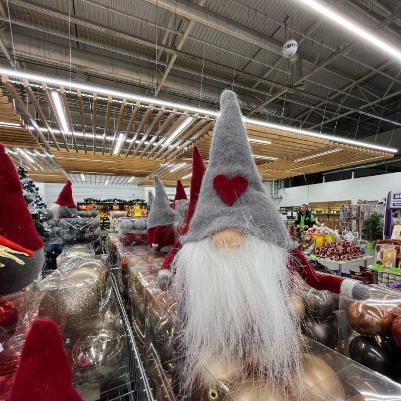 Телефонная будка в Triniti, кофейня в стиле Гарри Поттера и бокалы на Советской. Как Гродно приготовился к Новому году