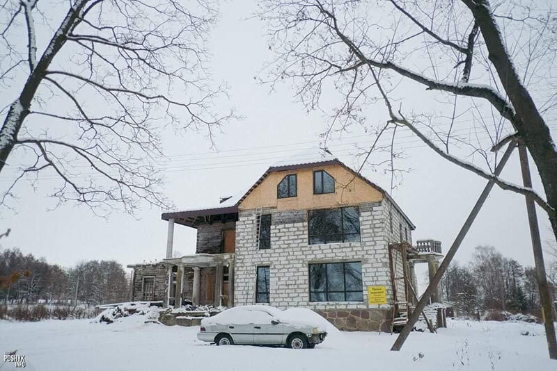 В Порозово за $10 тысяч продают старинную усадьбу. Там точно стоит побывать