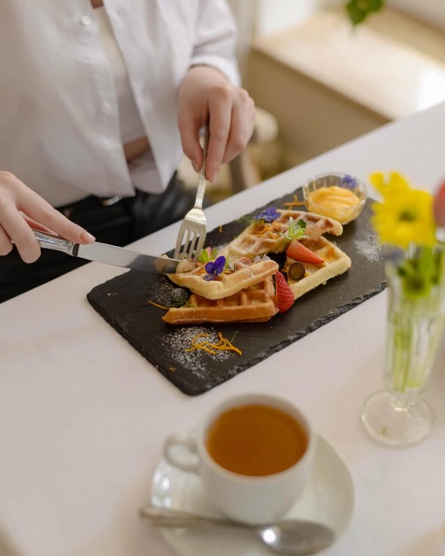 Сняданак у рэстаране "Кронан Парк Гатэль"