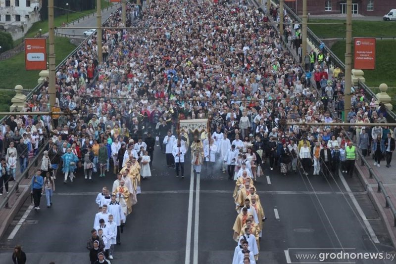 В Гродно пройдет процессия Божьего Тела: в центре ограничат движение Божье тело в Гродно