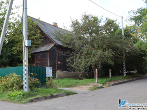 Редкий пример деревянного конструктивизма в Гродно выставили на аукцион: его, вероятно, снесут, чтобы построить копию Словацкого, 16