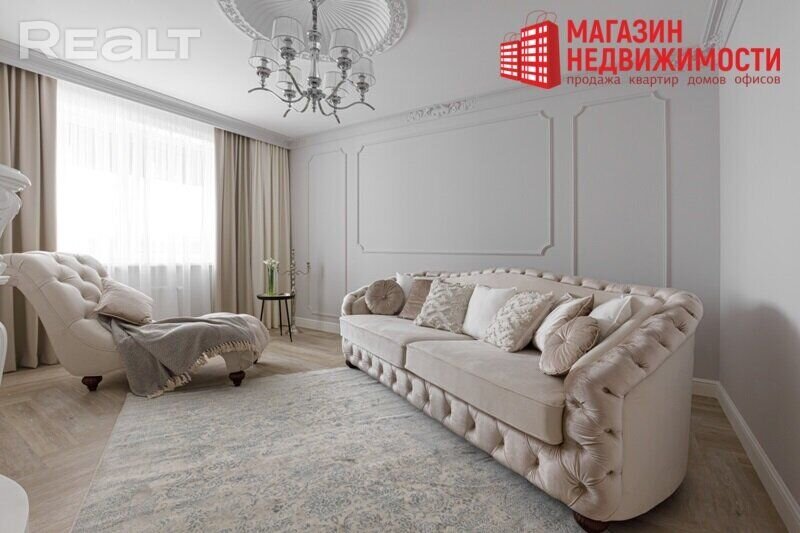 Зал в квартире на Суворова