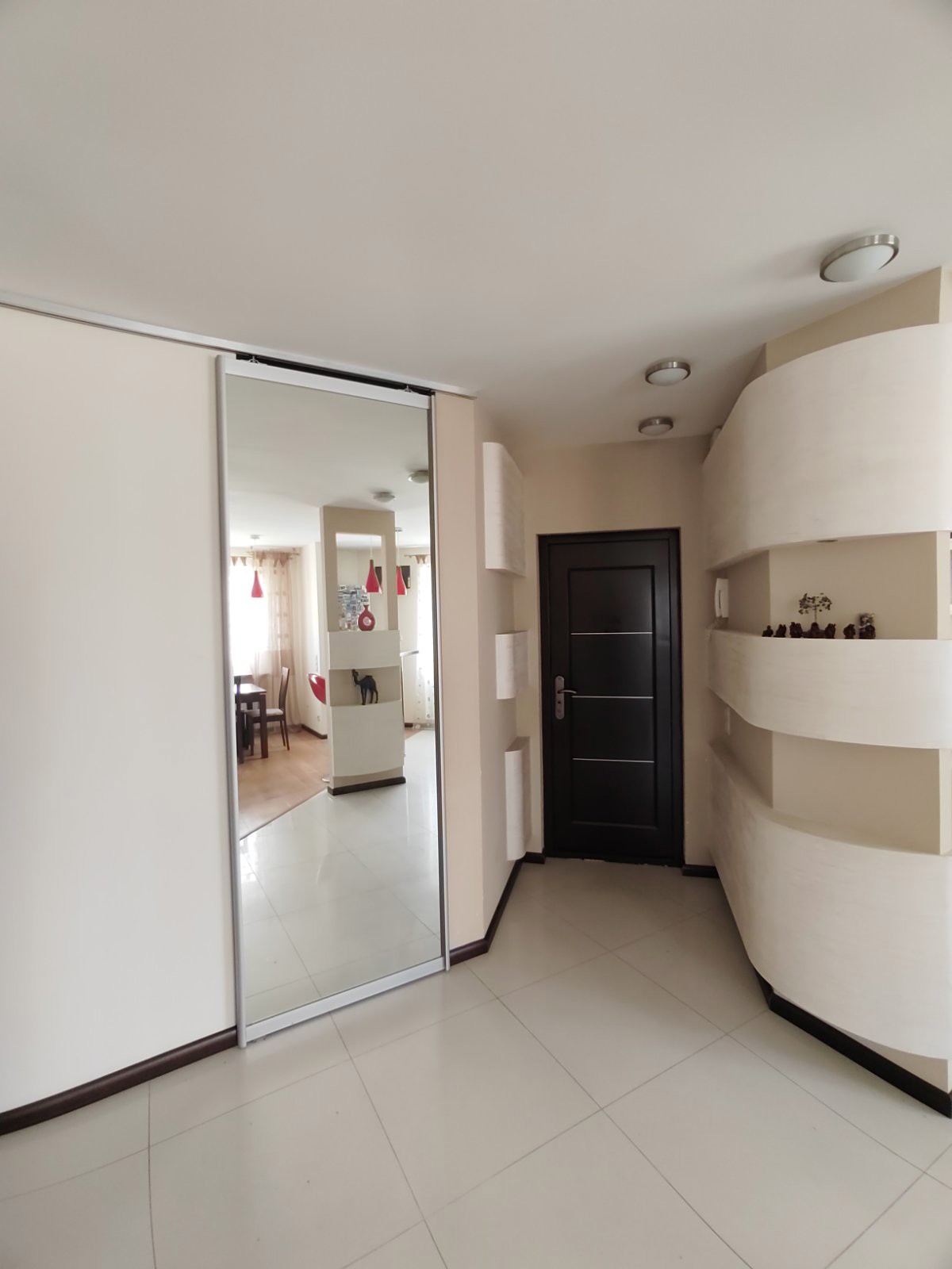 Прихожая в квартире на Вишневце