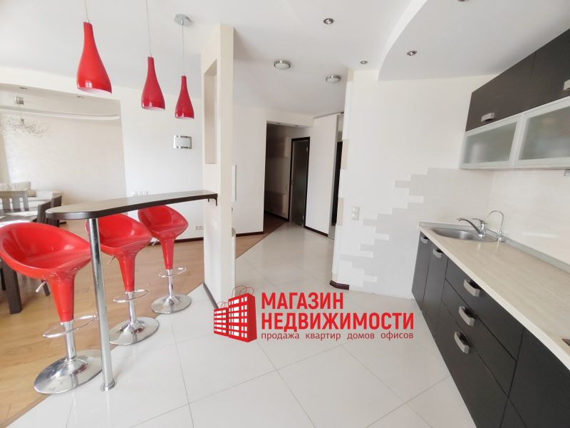 Недвижимость недели: купить большую квартиру с сауной и массажной ванной Ремонт в квартире на Вишневце