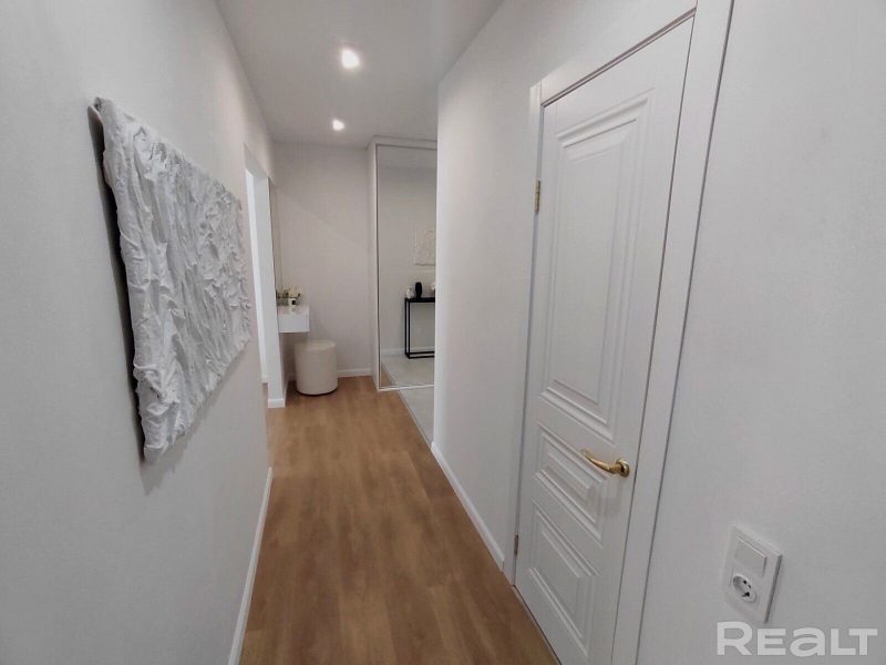 Прихожая в квартиры на Старомалыщенской