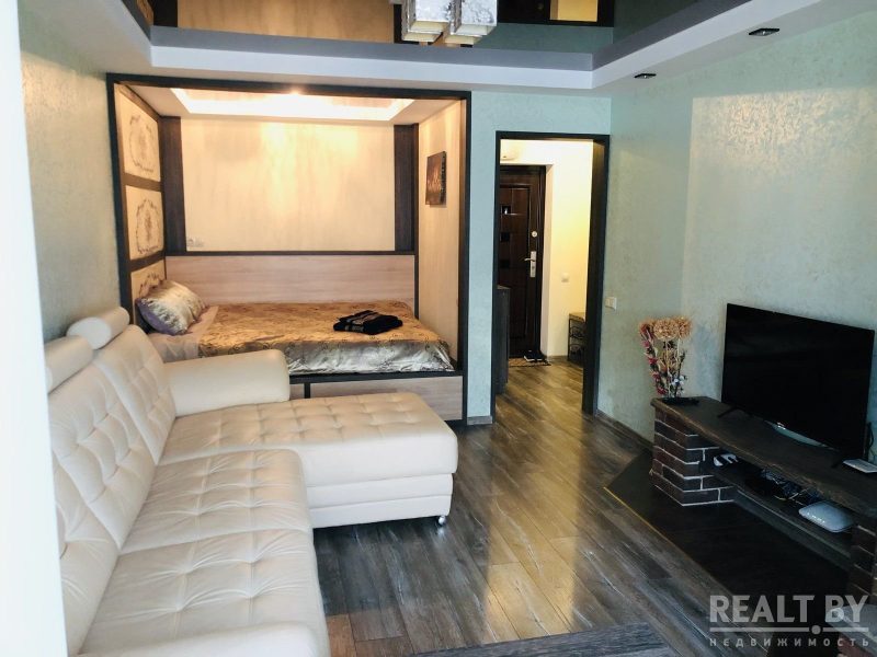 Комната в квартире на Томина