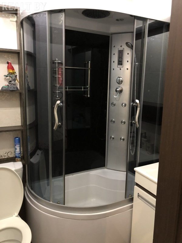 Душ в квартире на Томина