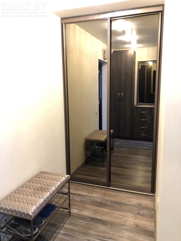 Еще прихожая в квартире на Томина