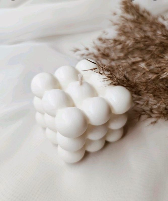 Из кокосового воска, с деревянным фитилем и разными ароматами. Какие handmade-свечи продают гродненки в Instagram