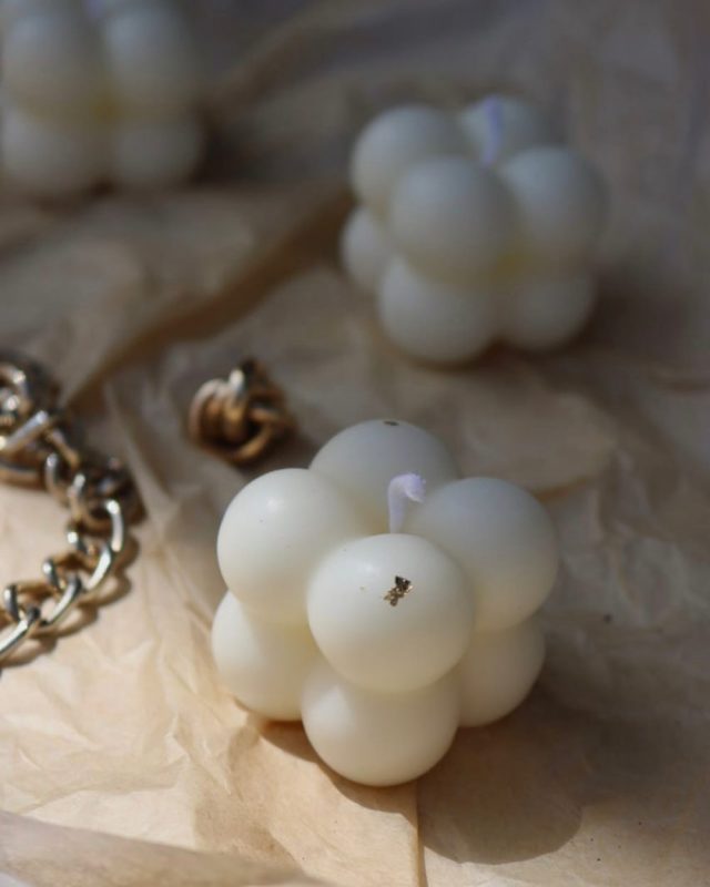 Из кокосового воска, с деревянным фитилем и разными ароматами. Какие handmade-свечи продают гродненки в Instagram